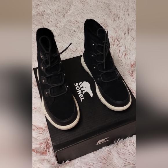 Sorel Explorer II Joan Faux Fur woman's size 7 - Picture 2 of 12